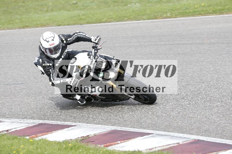 /53 16.09.2025 Track Day Domi Aegerter ADR/Gruppe gruen/50